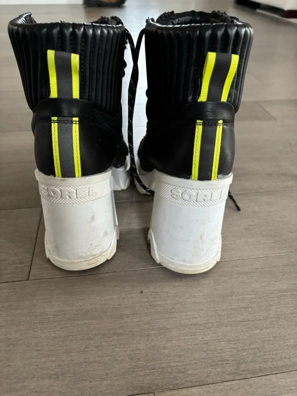 Brex™ Leather & Faux Shearling Block Heel Lace-Up Bootie - Picture 6 of 13